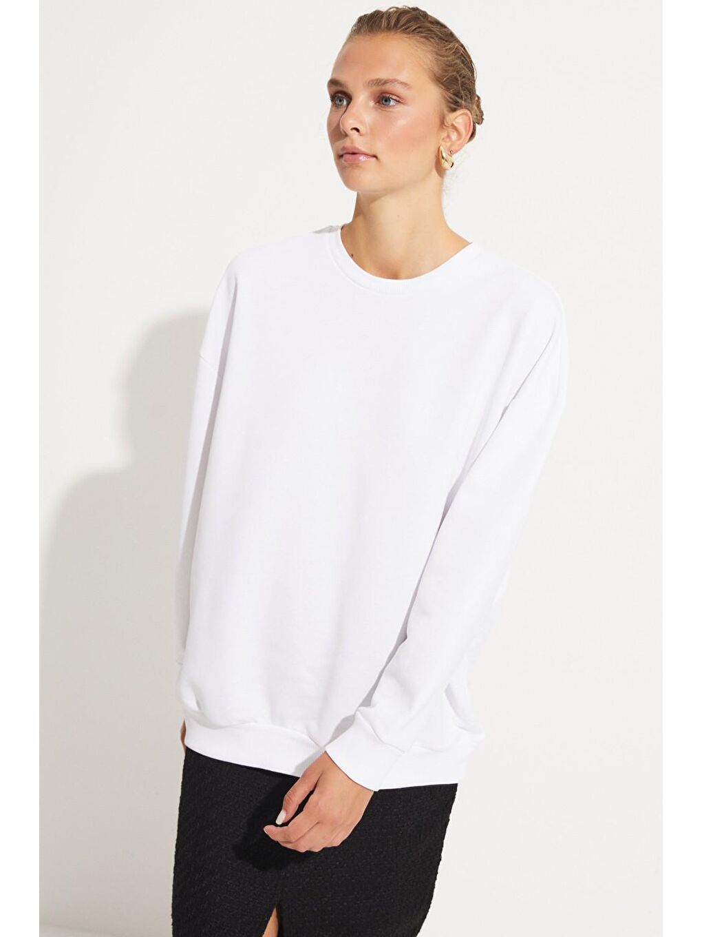 June Beyaz Bisiklet Yaka Oversize Sweatshirt - 1