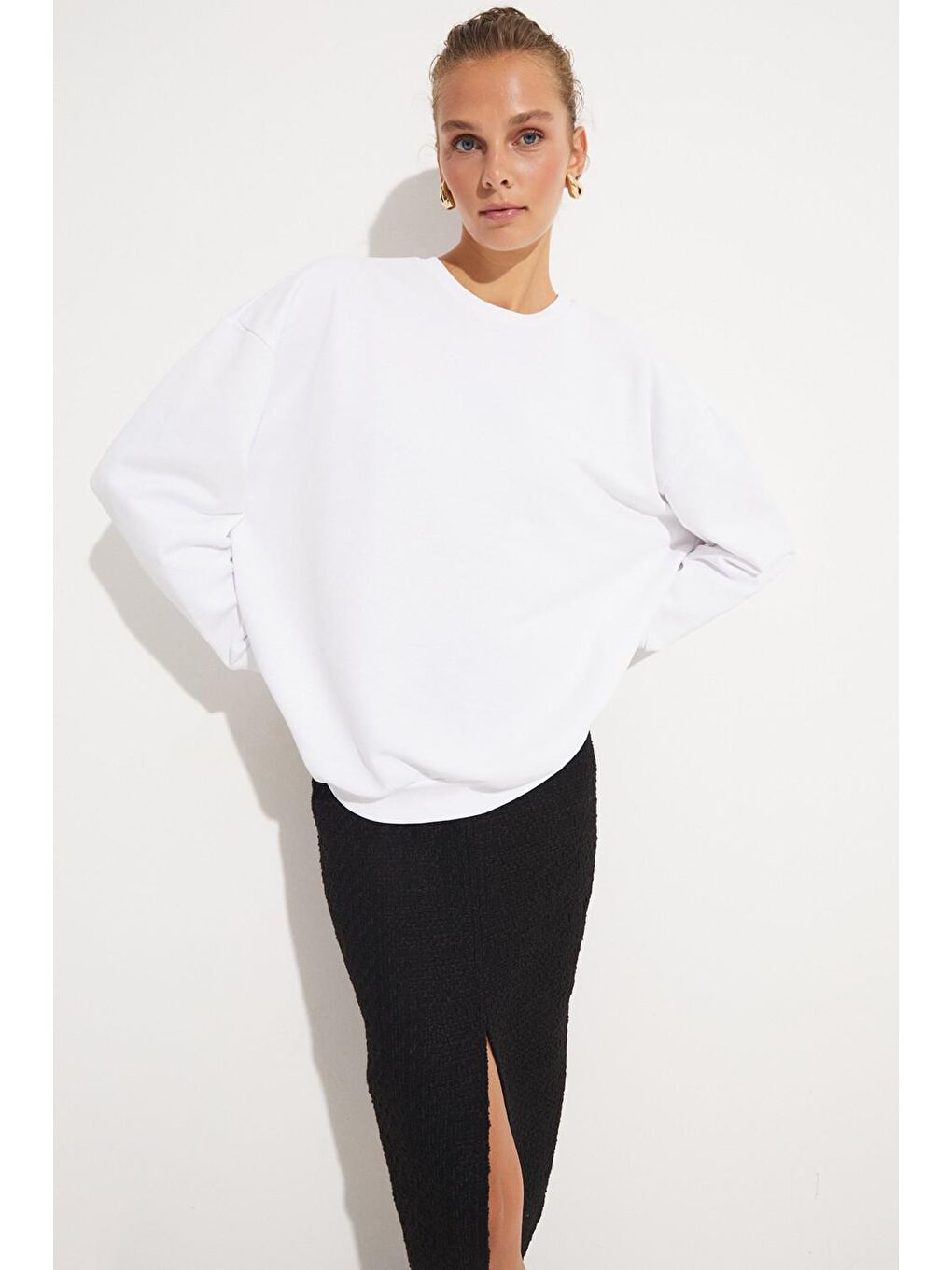 June Beyaz Bisiklet Yaka Oversize Sweatshirt - 2