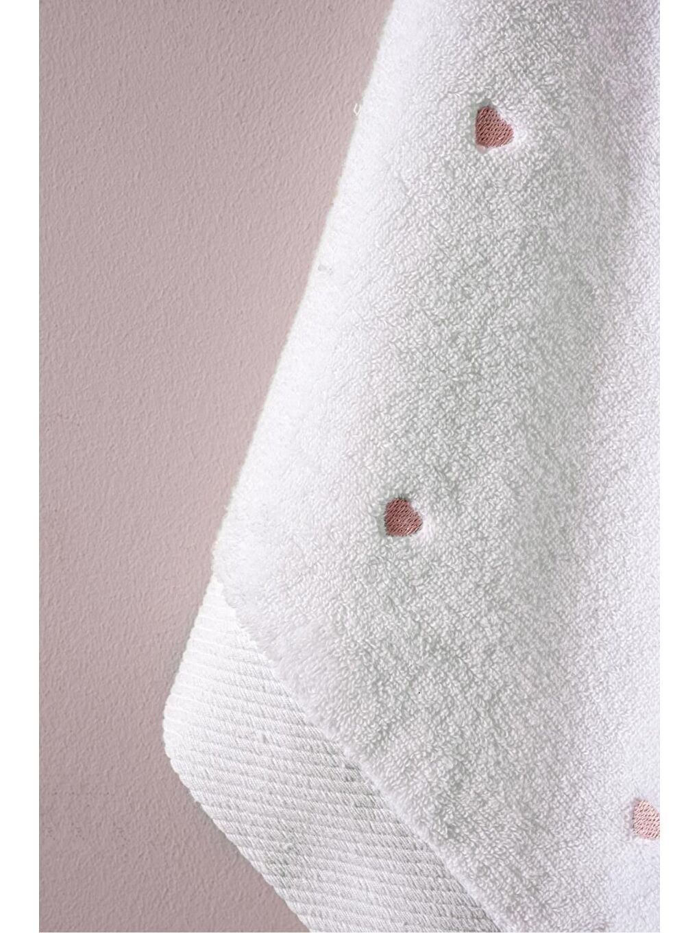 Beyaz Love Serisi Nakışlı Micro Pamuk Banyo Havlu Seti Pembe-1