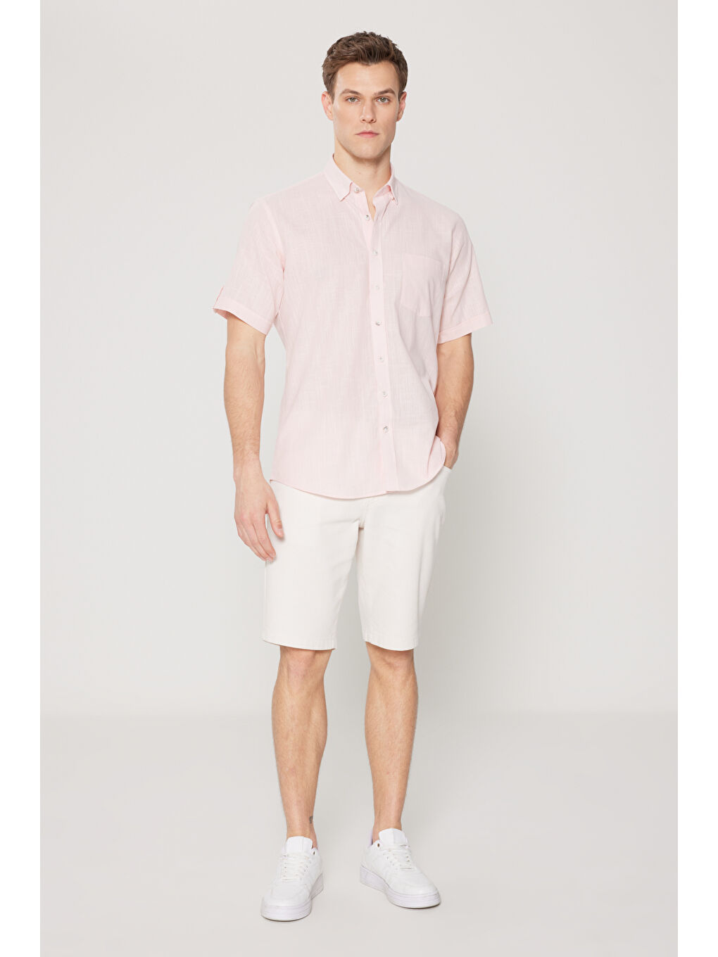 Erkek Pembe Comfort Fit Rahat Kesim Gizli Düğmeli Yaka Keten Görünümlü %100 Pamuk Flamlı Gömlek-1