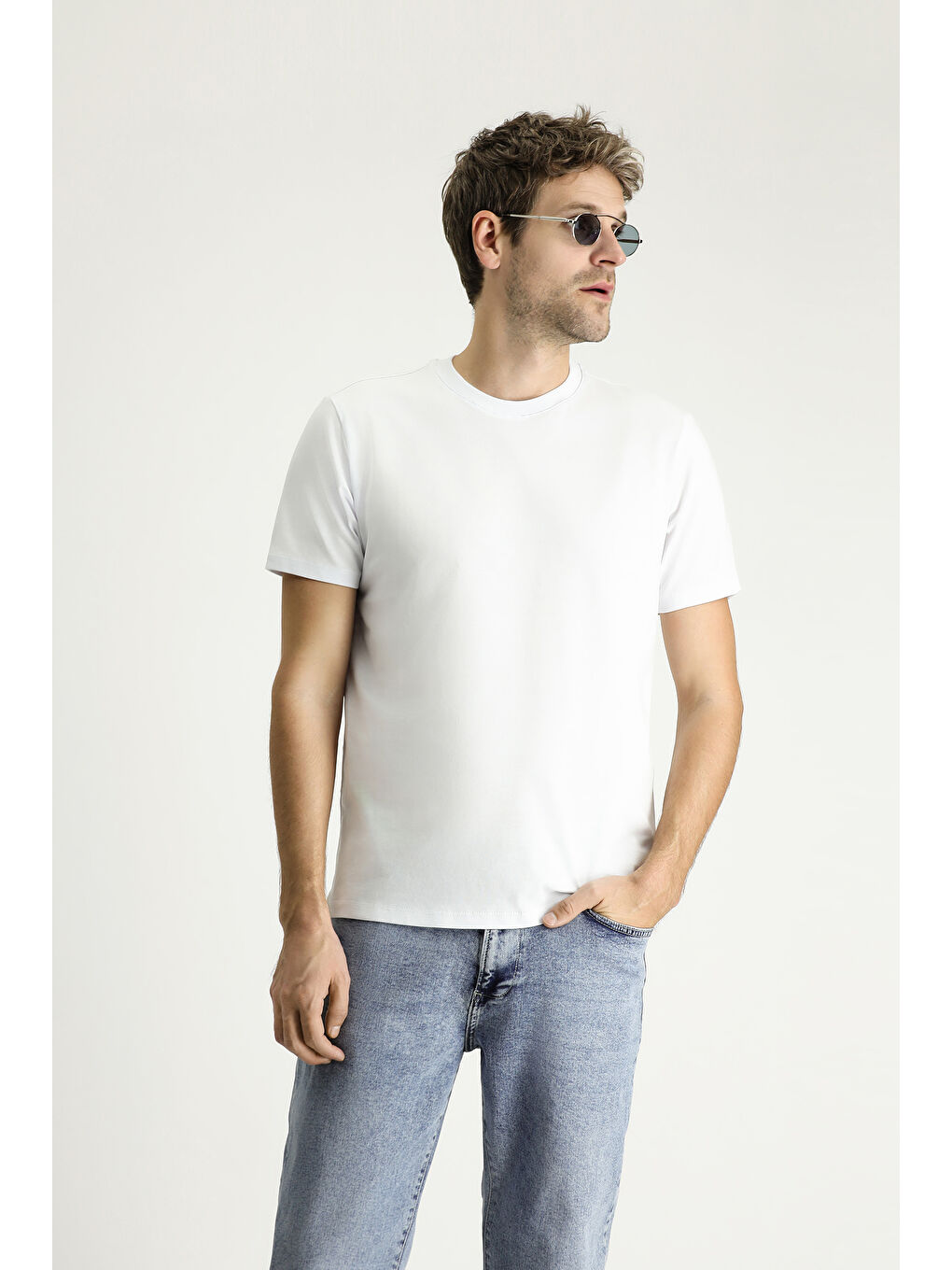 Beyaz Bisiklet Yaka Regular Fit Süprem Pamuk %100 Pamuk Tişört-1
