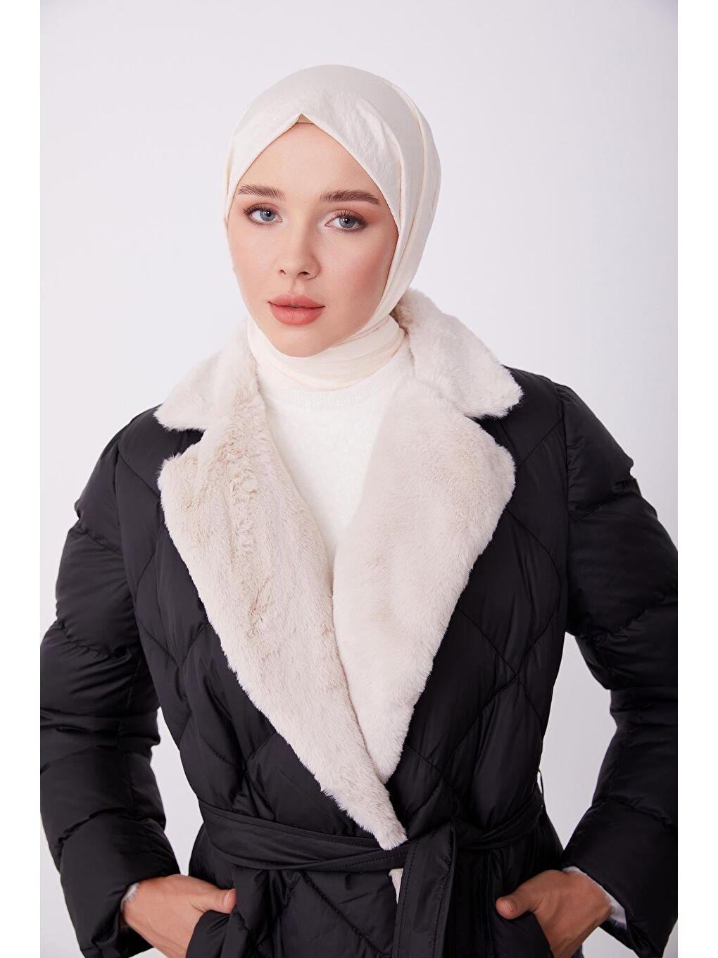 ARMİNE Siyah Kapitone 23Kd6405