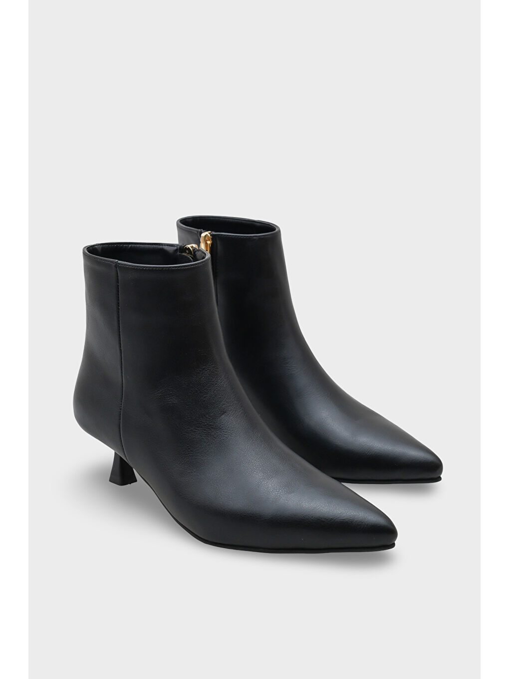 Siyah Essie Kadın Bot-1