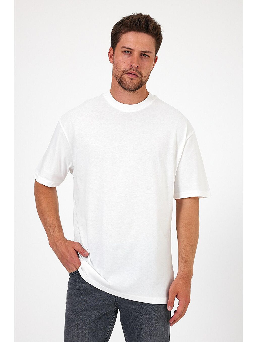 Beyaz Bisiklet Yaka Aslan Baskılı Erkek Tişört 7025