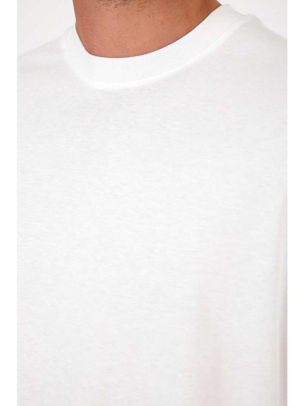 Beyaz Bisiklet Yaka Aslan Baskılı Erkek Tişört 7025-2