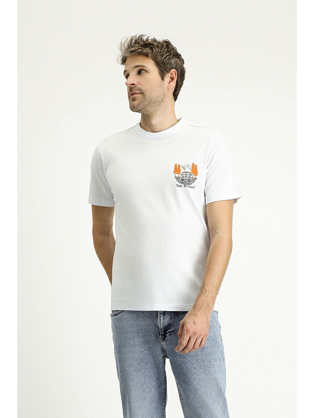 Beyaz Bisiklet Yaka Regular Fit Baskılı Süprem Pamuk Tişört