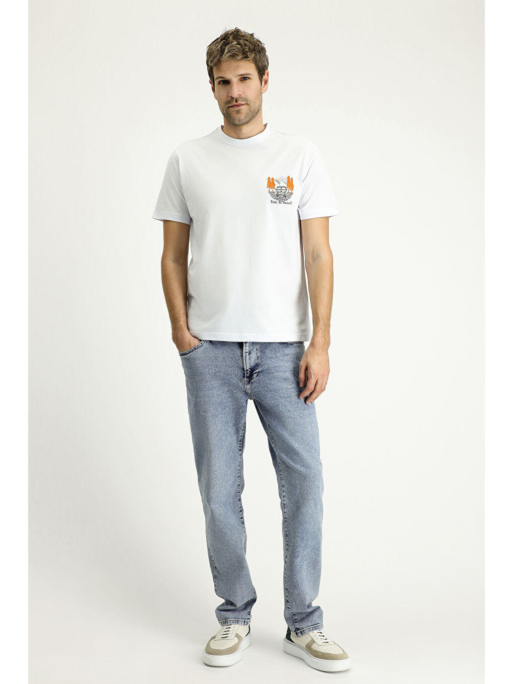 Beyaz Bisiklet Yaka Regular Fit Baskılı Süprem Pamuk Tişört-1