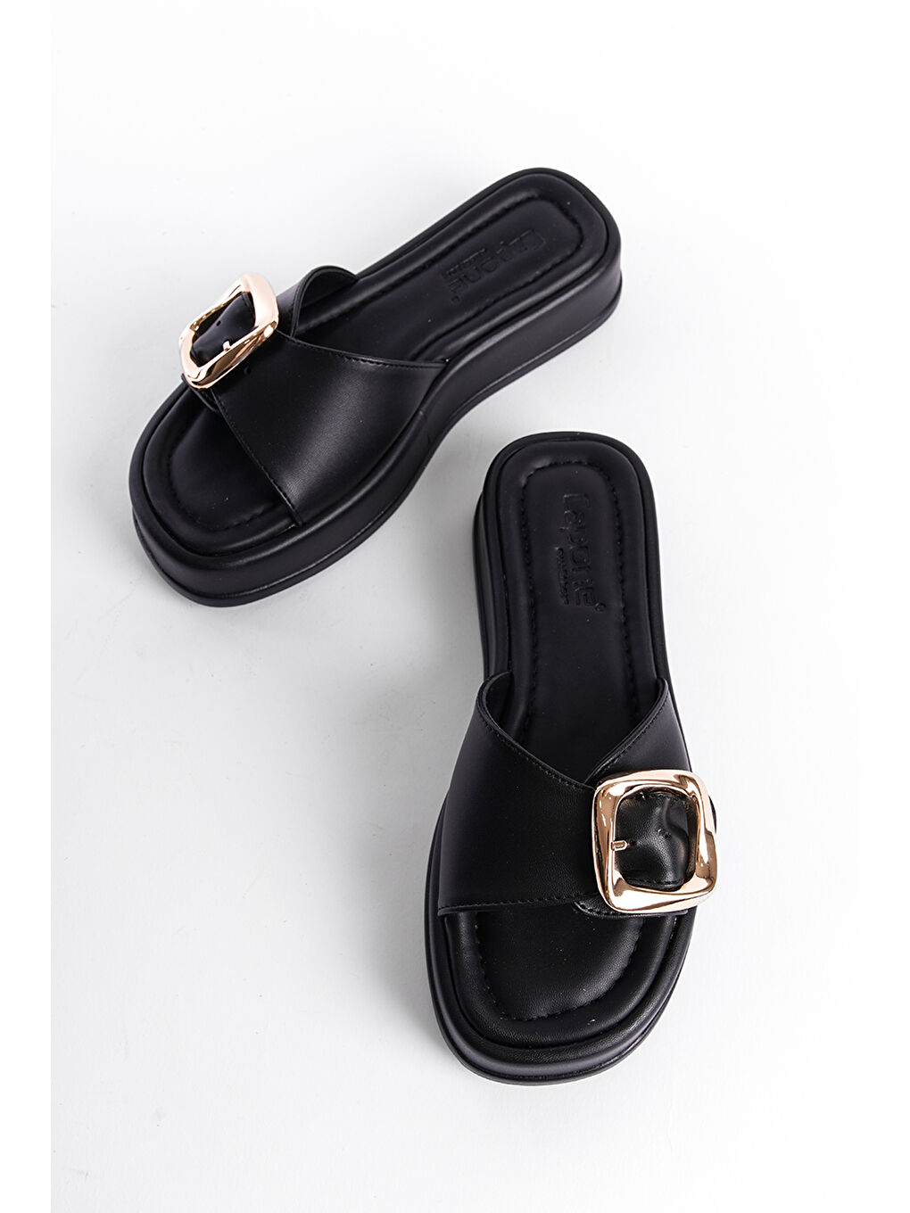 Siyah Dolgu Topuklu Tek Bantlı Tokalı Kadın Terlik-3