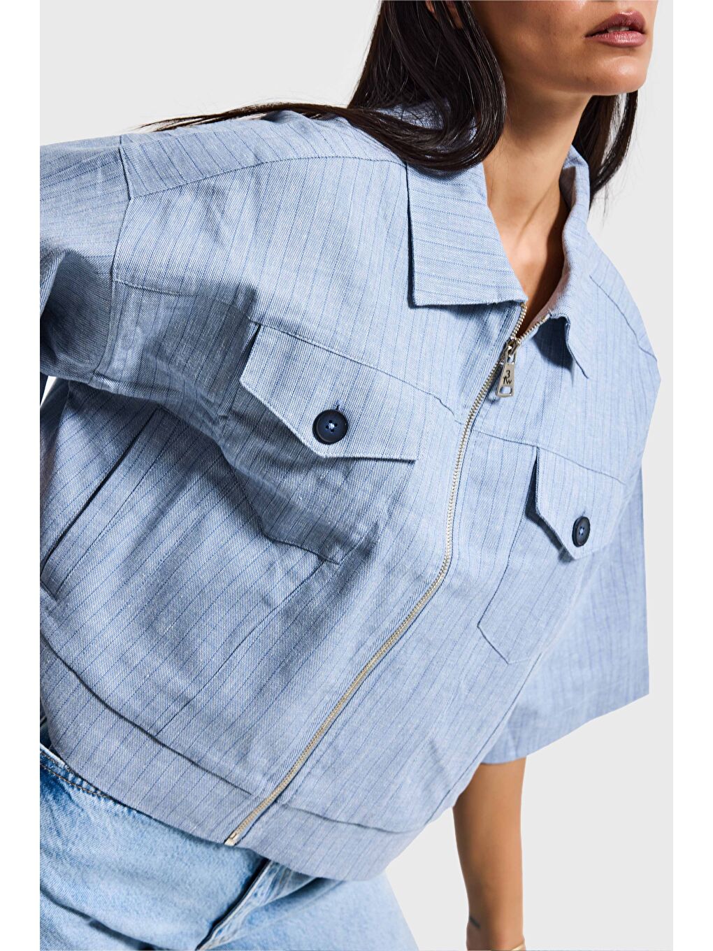 Kadın Mavi Renk Oversize Cep Detaylı Özel Tasarım Denim Ceket-2