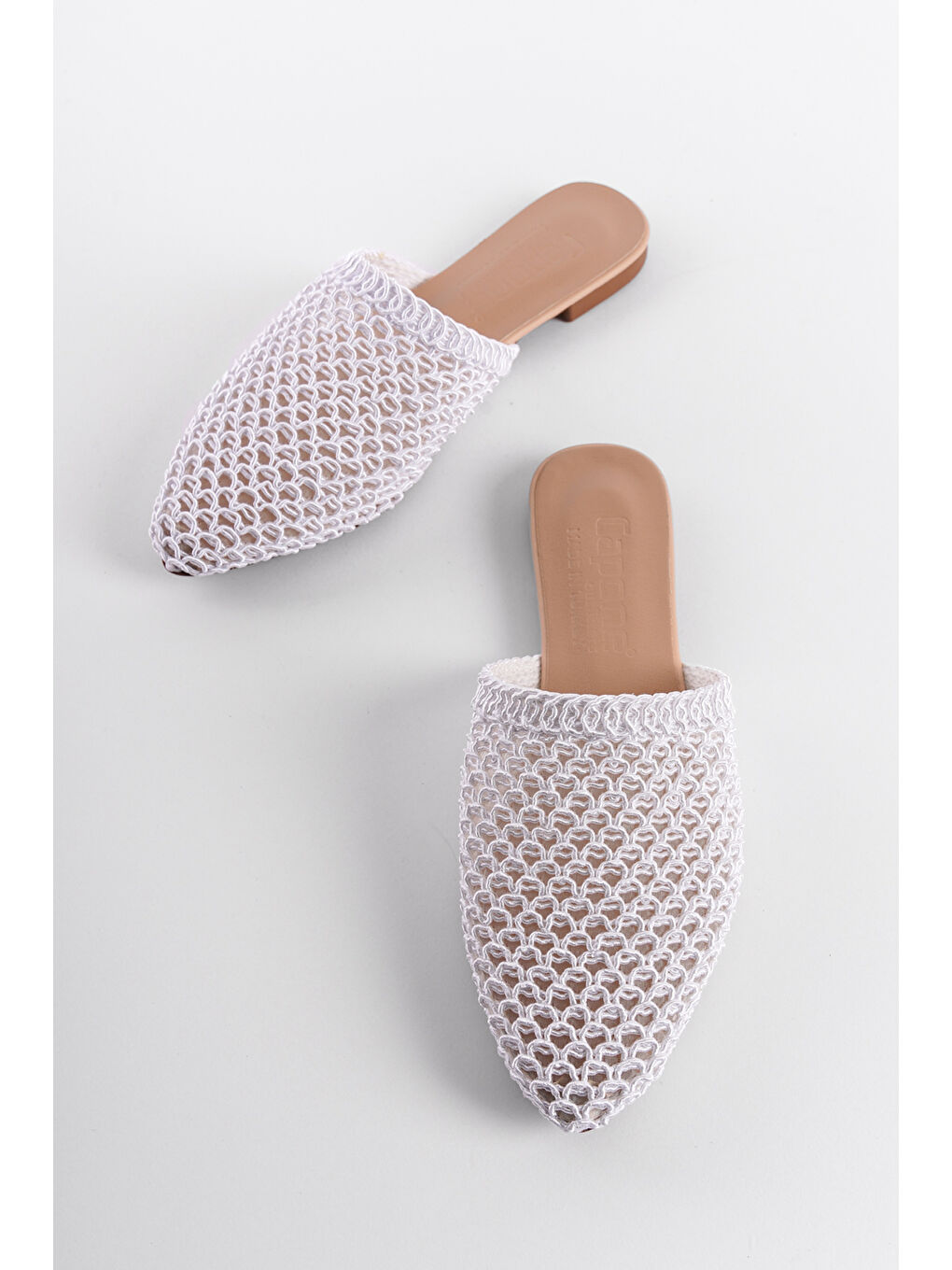 Beyaz Hasır Sivri Burunlu Kapalı Kadın Terlik-3