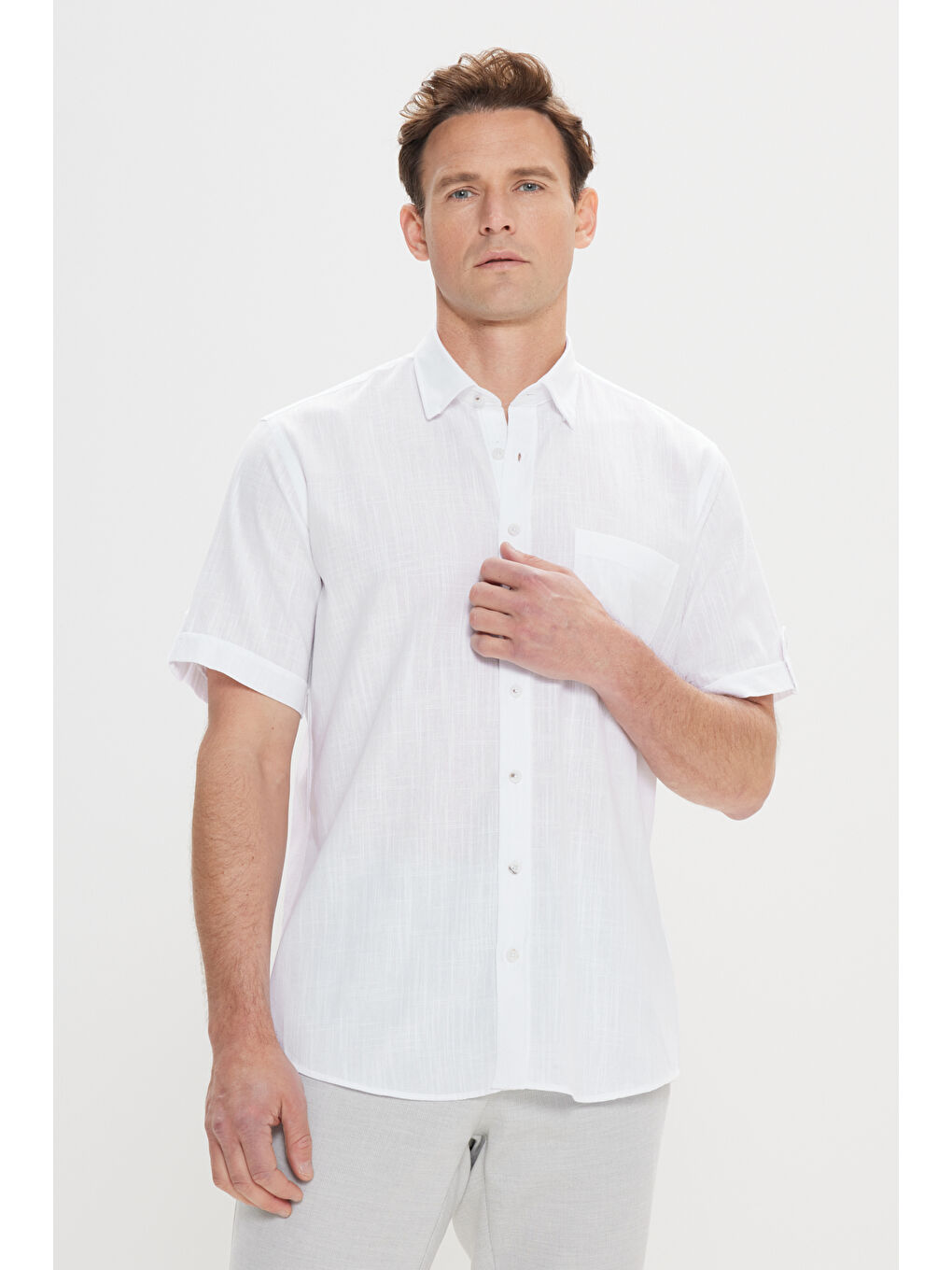 Erkek Beyaz Comfort Fit Rahat Kesim Gizli Düğmeli Yaka Keten Görünümlü %100 Pamuk Flamlı Gömlek-2