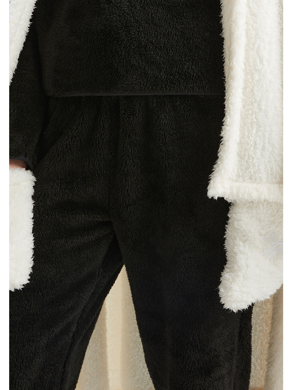 Kadın Bej Kapüşonunda Kulak Detaylı Battaniye-3