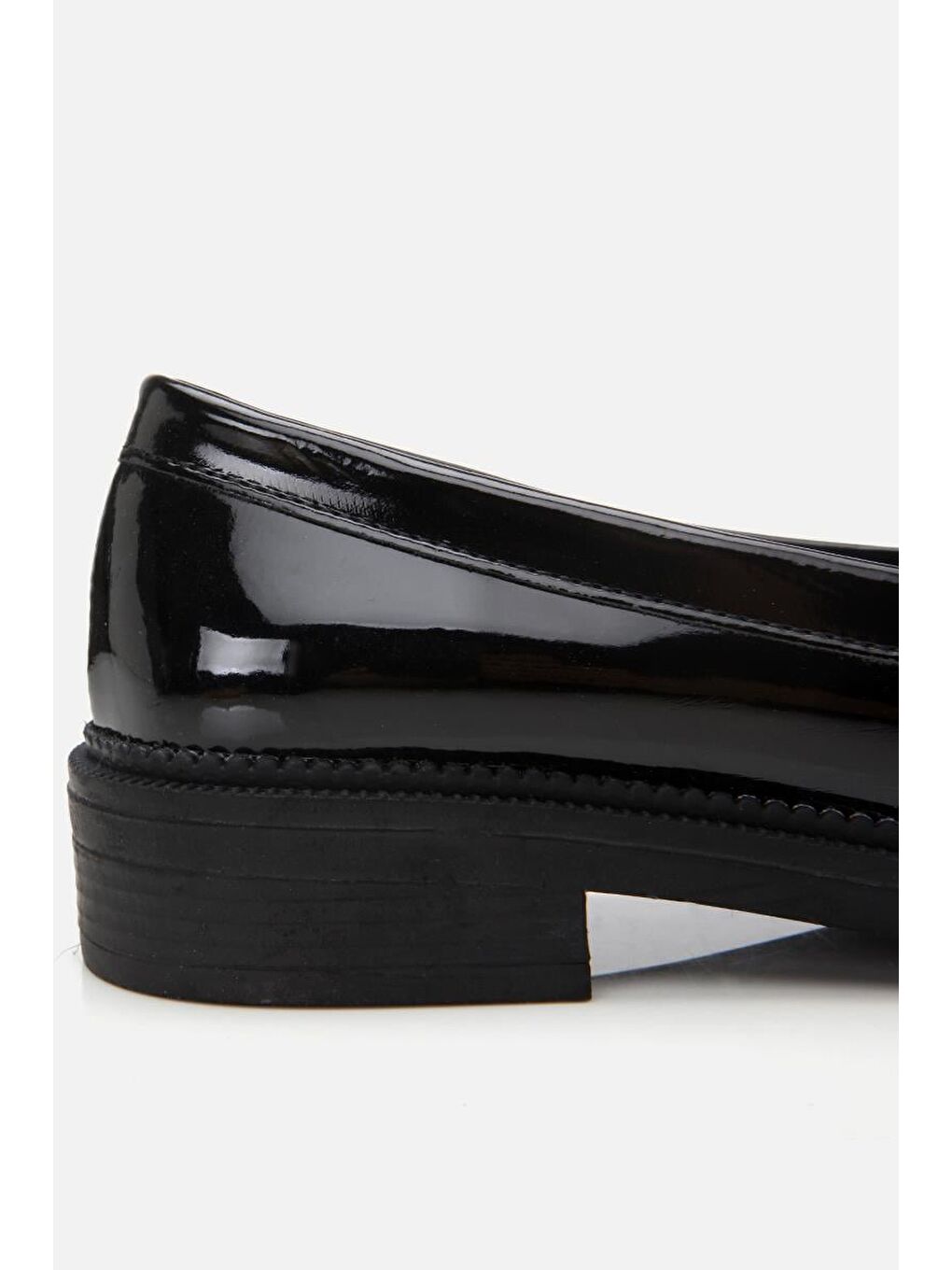 Kadın Rugan Siyah Tokalı Klasik Loafer-9