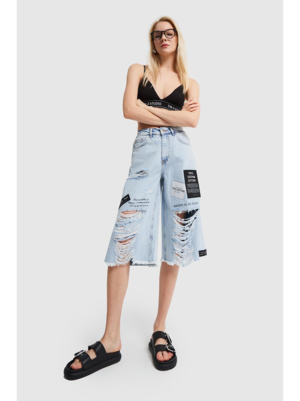 Mavi Kadın Jean Rengi Yırtık Detaylı Maxi Boy Tasarım Denim Şort-2