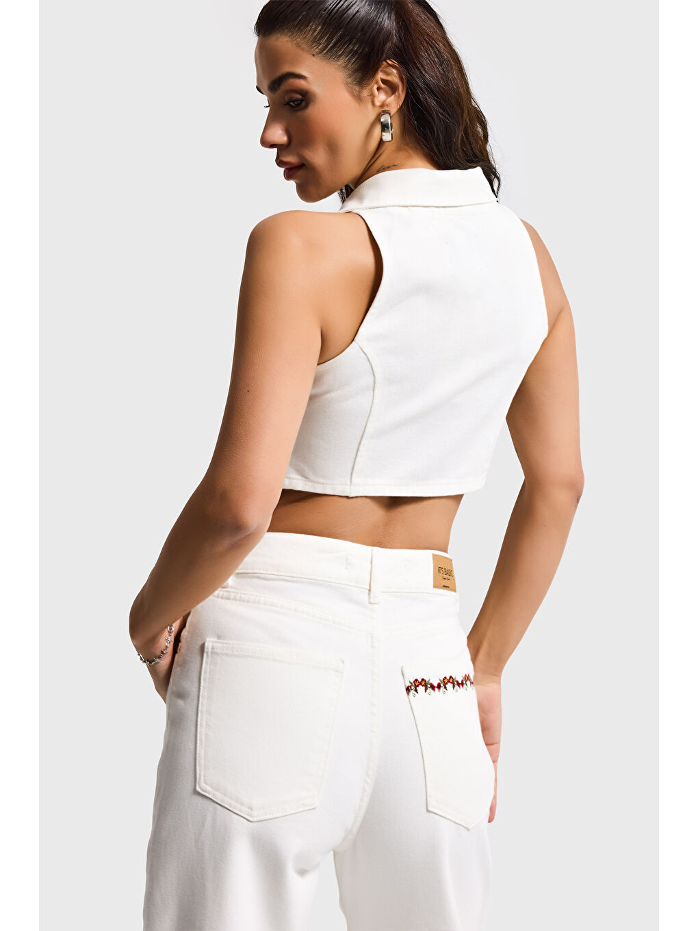Kadın Ekru 7s6-101 Crop Fit Özel Nakışlı Düğmeli Tasarım Denim Yelek-4