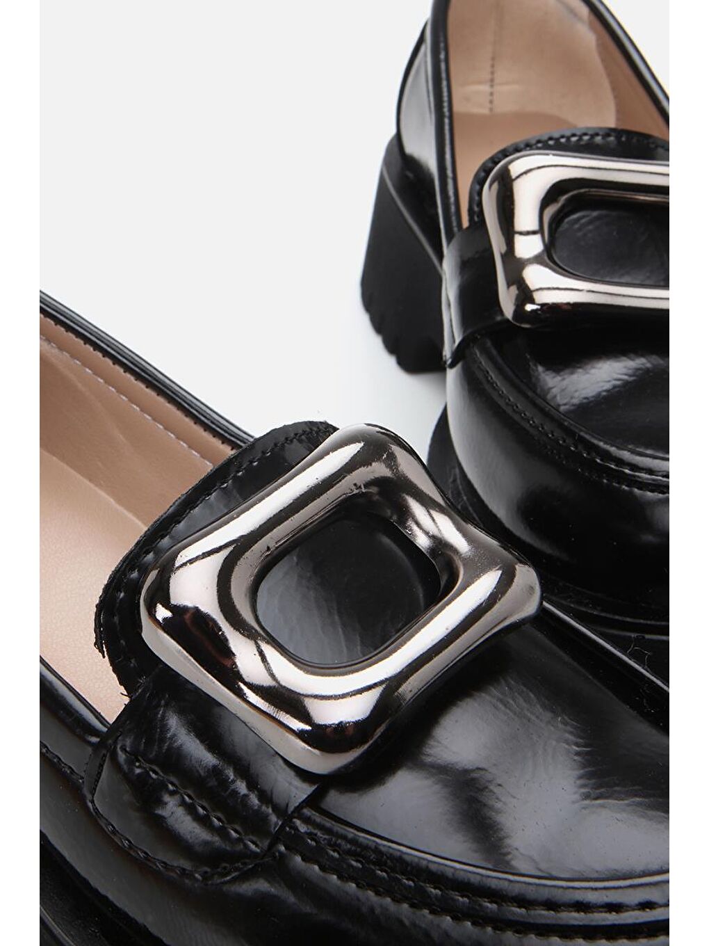 Kadın Rugan Siyah Tokalı Günlük Loafer-4