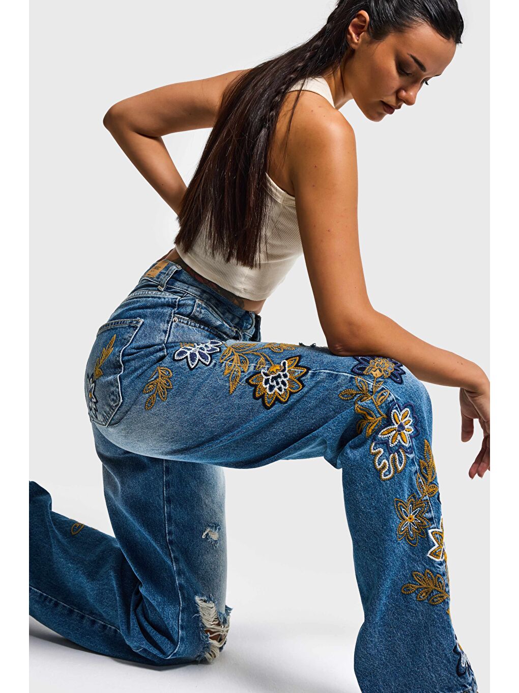 Mavi Kadın Jean Rengi 10s6-4 Loose Fit Özel Nakış Detaylı Yırtık Tasarım Denim Jean-2