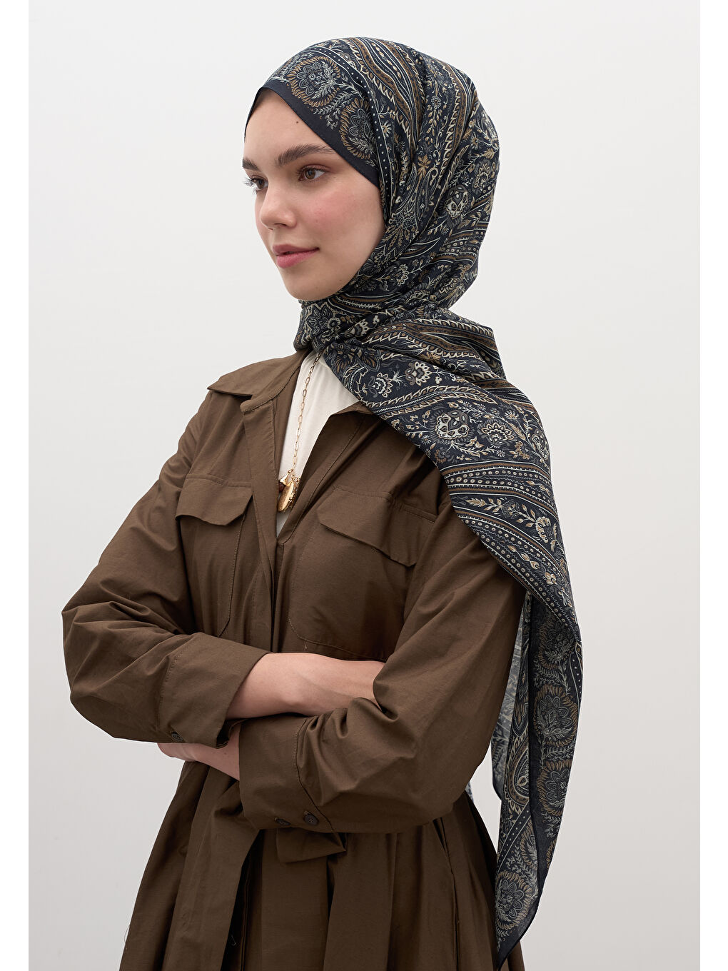 Petra Desen Şal Siyah-1