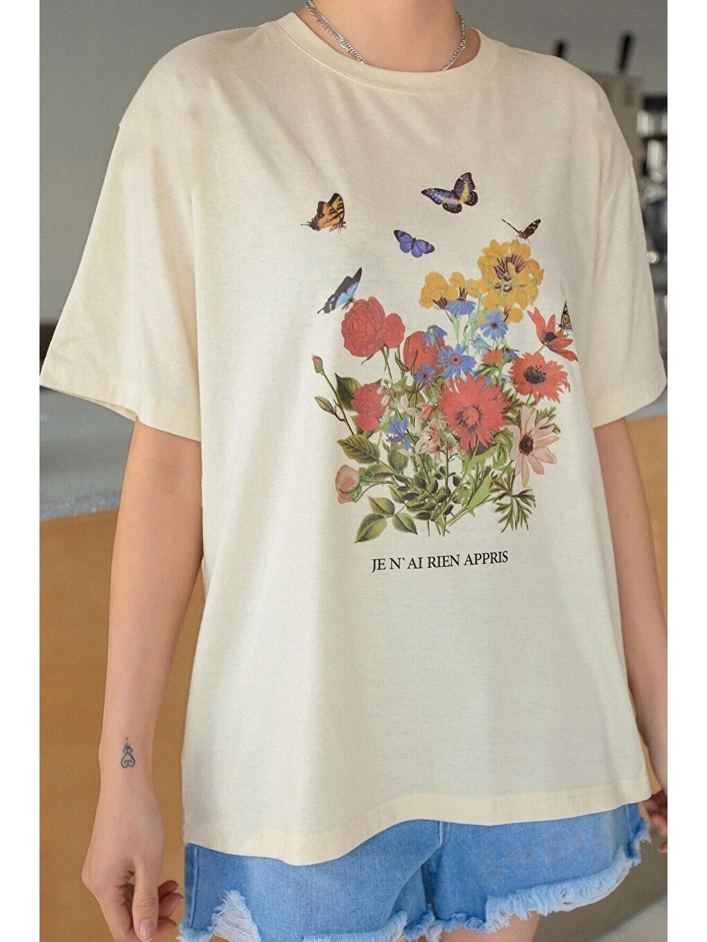 uyguntarz Bej Unisex Flowers Baskılı Oversize Tshirt - 1