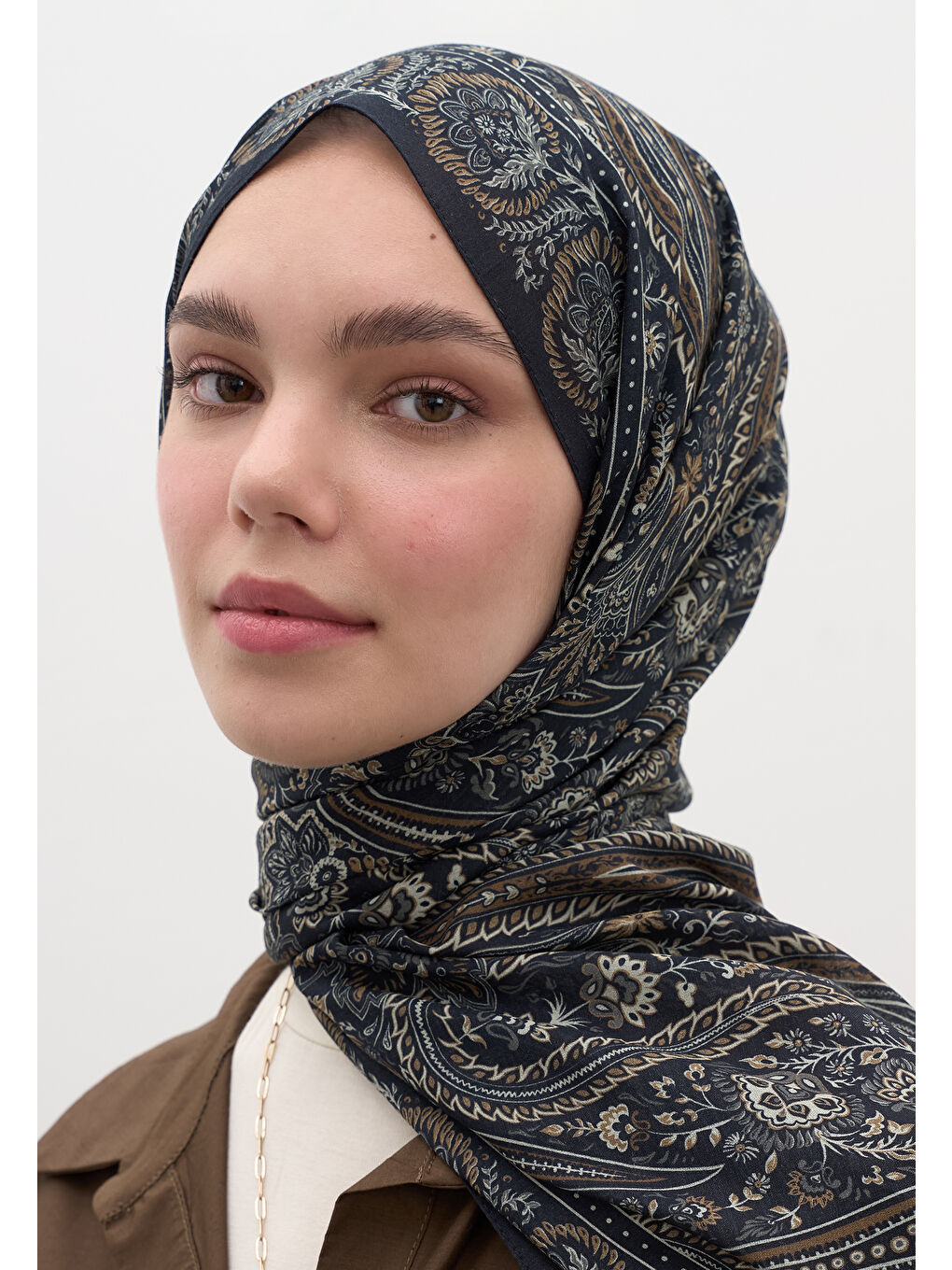 Petra Desen Şal Siyah-3