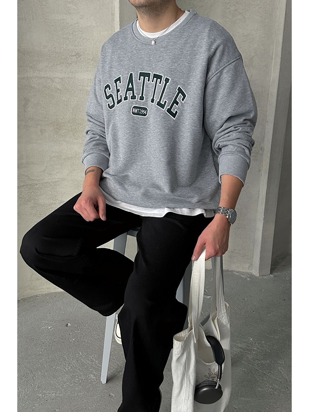Gri Erkek Seattle Baskılı Oversize Sweatshirt