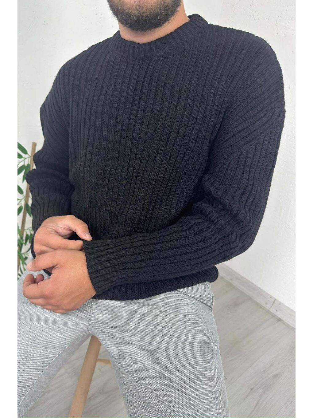 - Erkek Siyah Bisiklet Yaka Oversize Triko Kazak-1