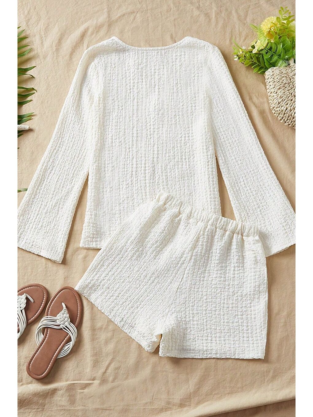 Beyaz Bağcıklı Uzun Kollu Gömlek Şort Örme Bürümcük Takım-1