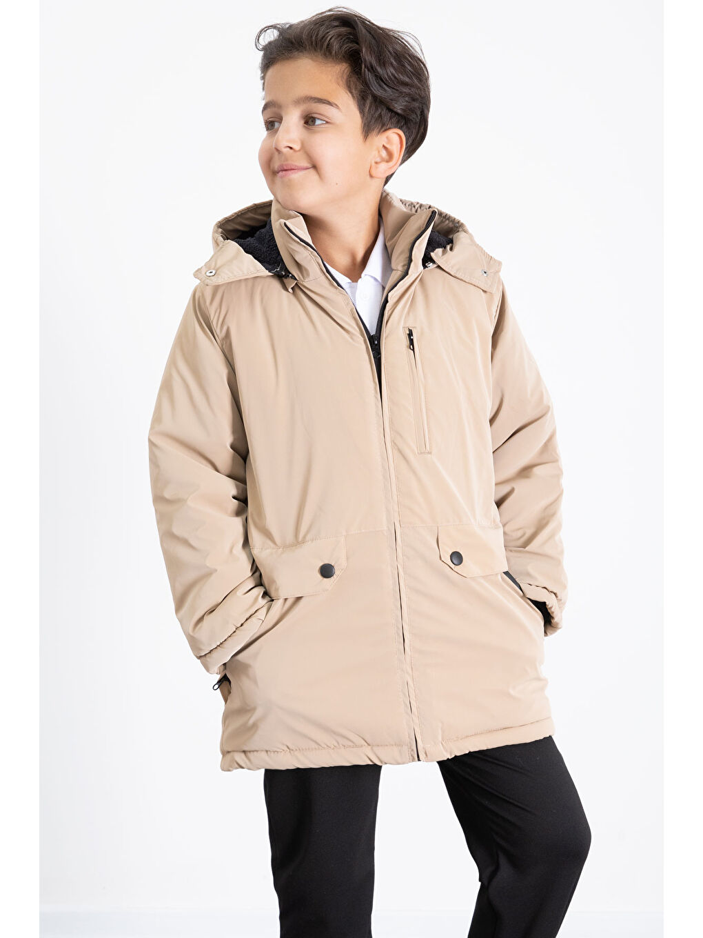 Ekru Krem Fermuarlı Göğüs Cepli İçi Kürklü Erkek Çocuk Kapüşonlu Mont 21358-3