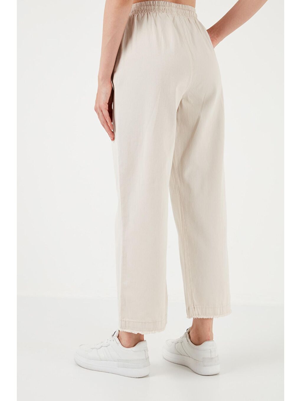 Bej Pamuklu Belden Bağlamalı Yüksek Bel Geniş Paça Cepli Regular Fit Pantolon 668Yp4760-4