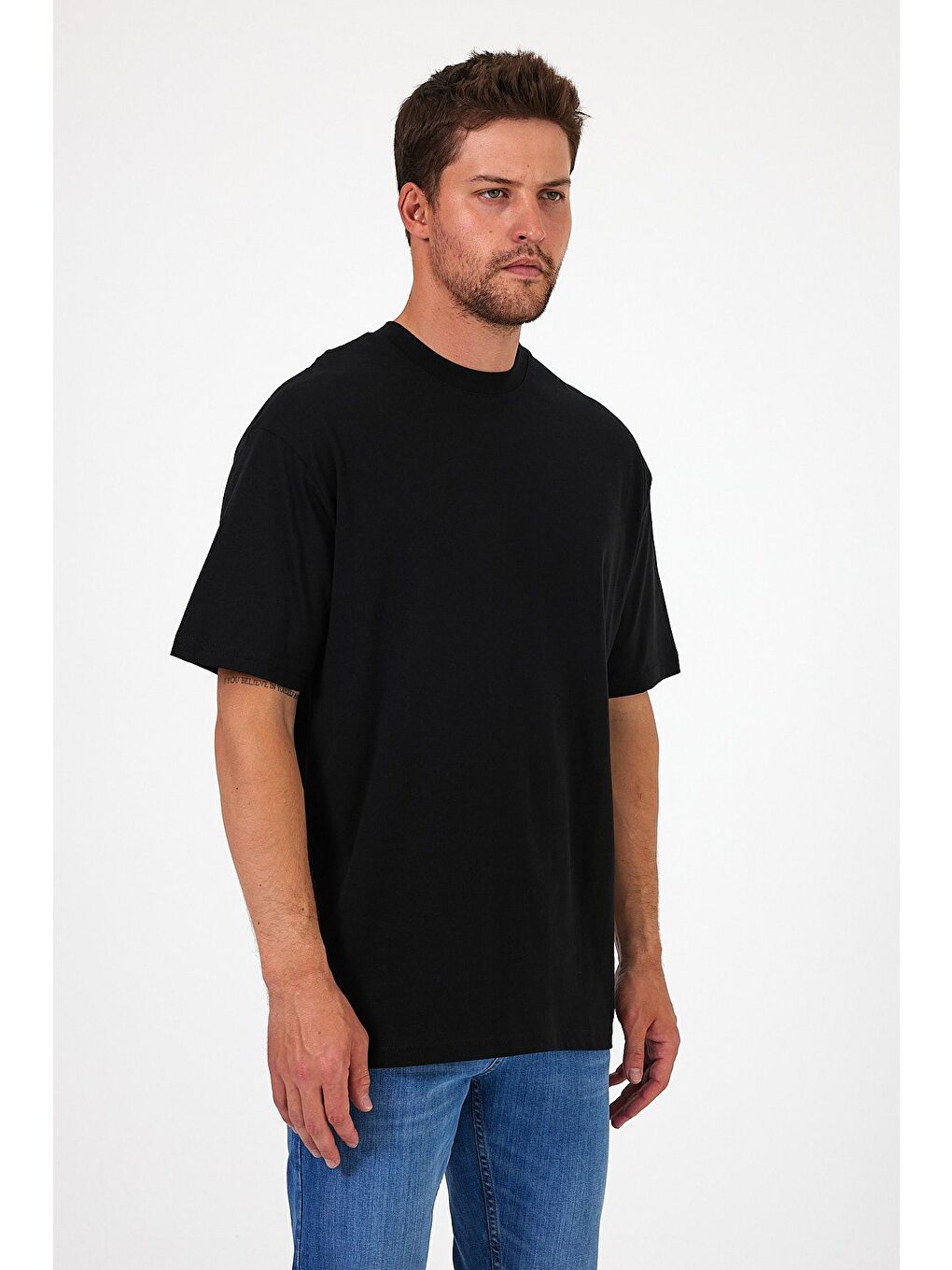 Siyah Bisiklet Yaka Aslan Baskılı Erkek Tişört 7025-1