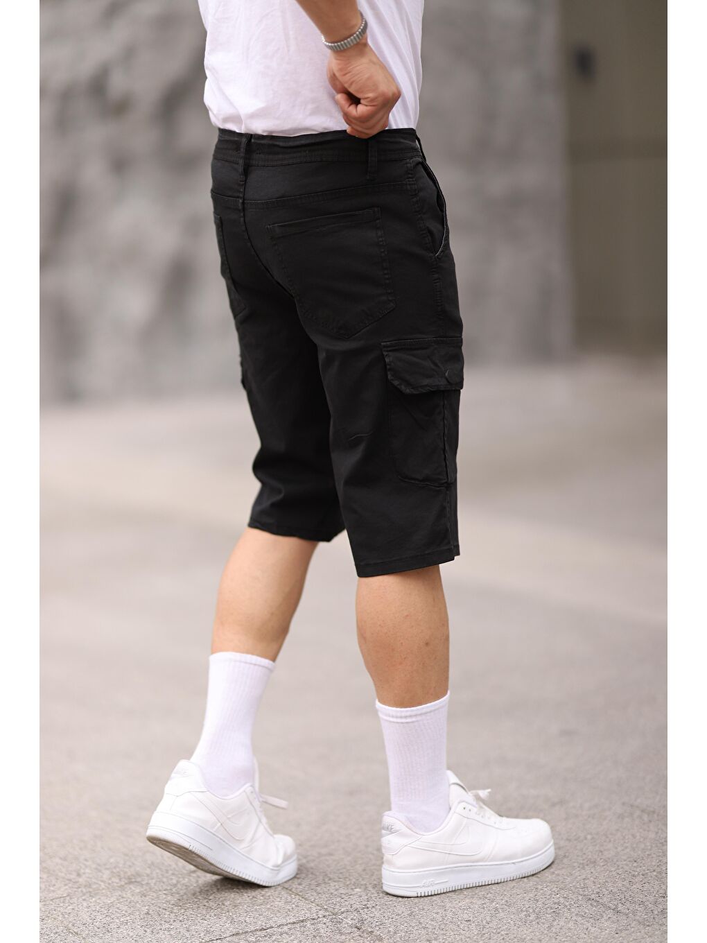 Siyah Erkek Slim Fit Kargo Cepli Kapri Şort-2