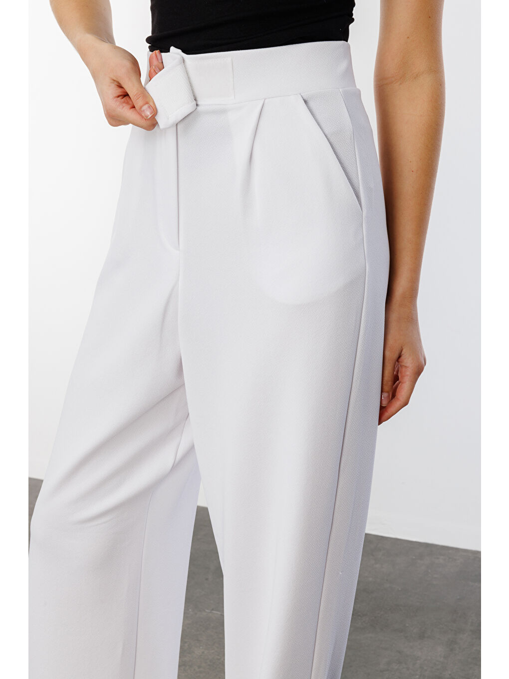 Beyaz Beli Cırtlı Rahat Palazzo Pantolon CIRTLI-PANTOLON-3