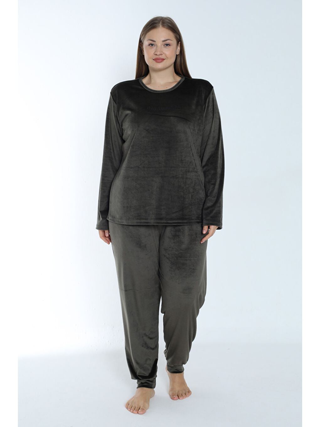 Büyük Beden Kadın Kadife Pijama Takımı 24395 Haki-1