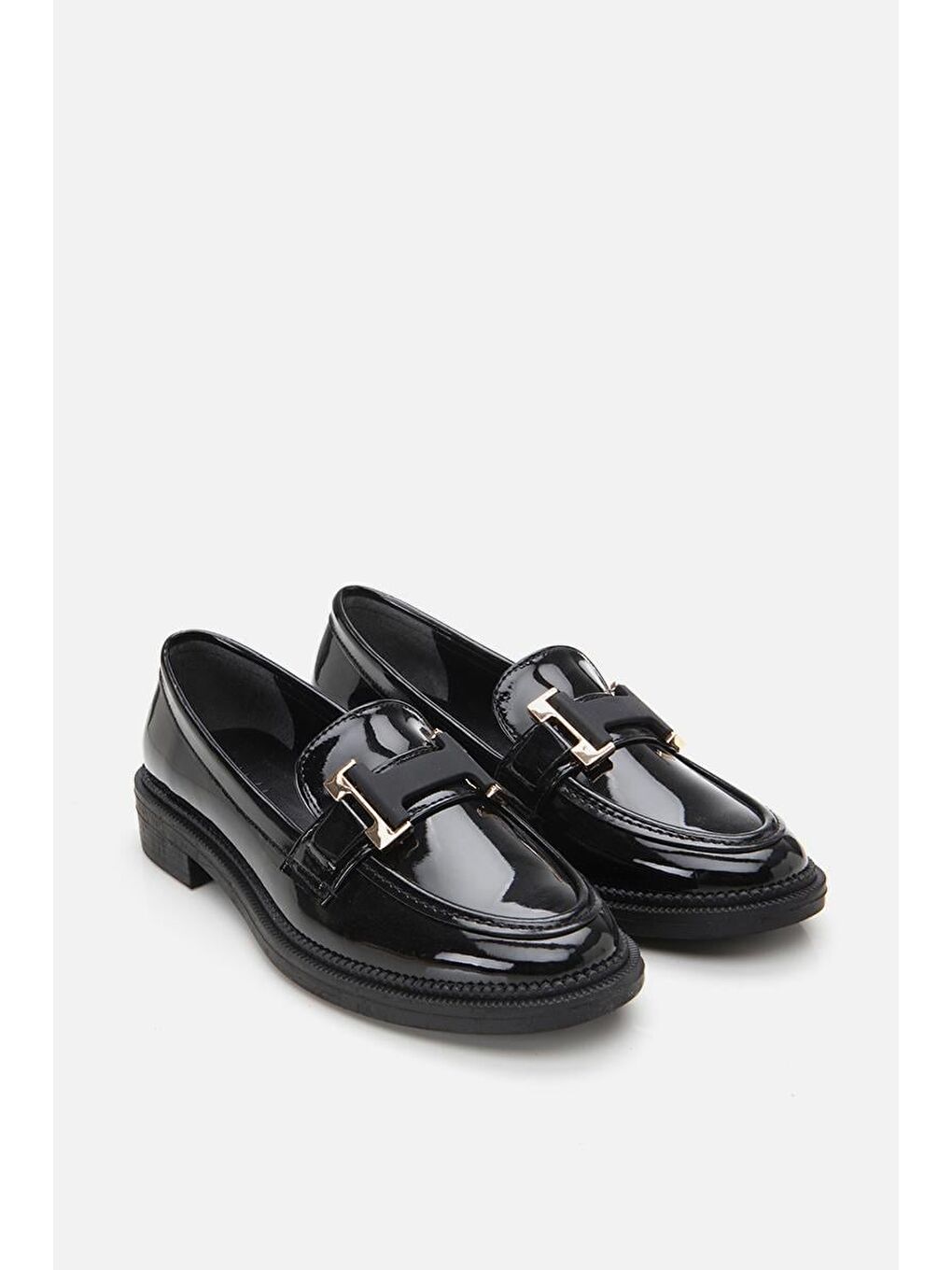 Kadın Rugan Siyah Tokalı Klasik Loafer-1