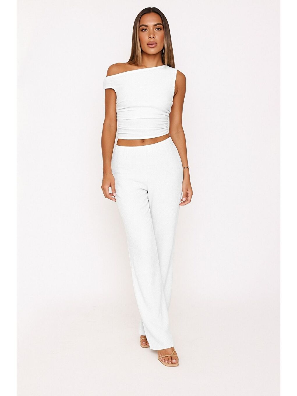 Beyaz Tek Omuz Detay Büzgülü Bluz Pantolon Örme Bürümcük Takım