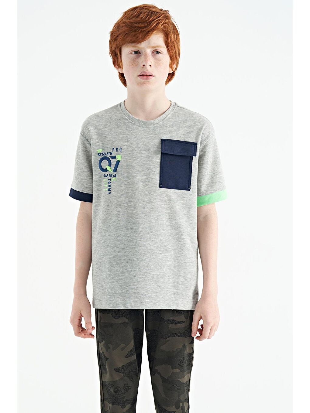 TOMMYLIFE Gri Melanj O Yaka Oversize Cep Detaylı Erkek Çocuk T-Shirt - 11152 - 4