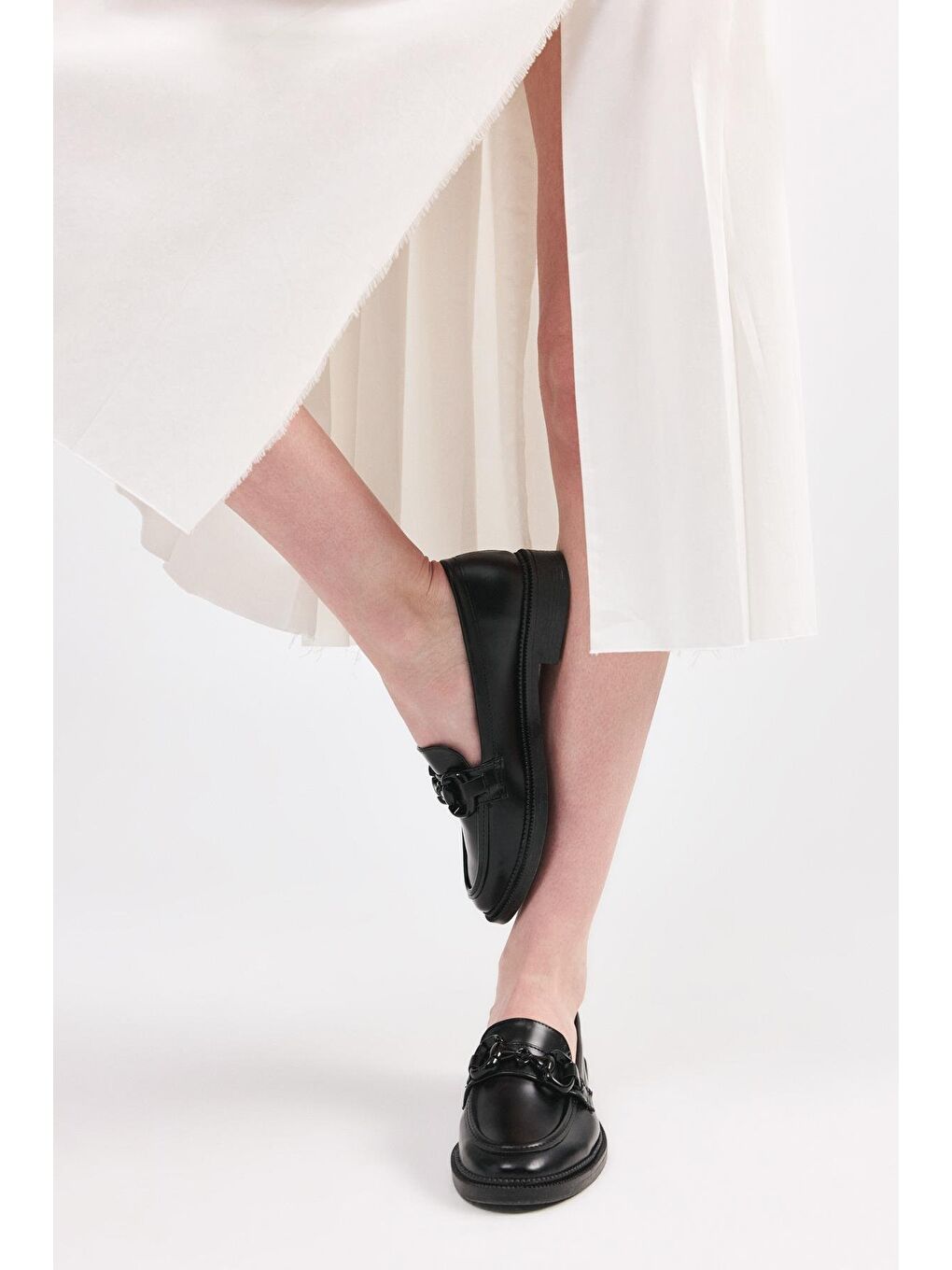 Kadın Siyah Tokalı Klasik Loafer-2