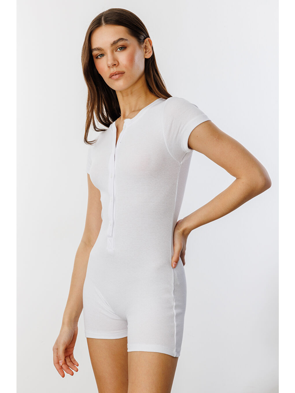 Beyaz Fitilli Kısa Kollu Kısa Tulum Short Romper KISAKOL-TULUM-3