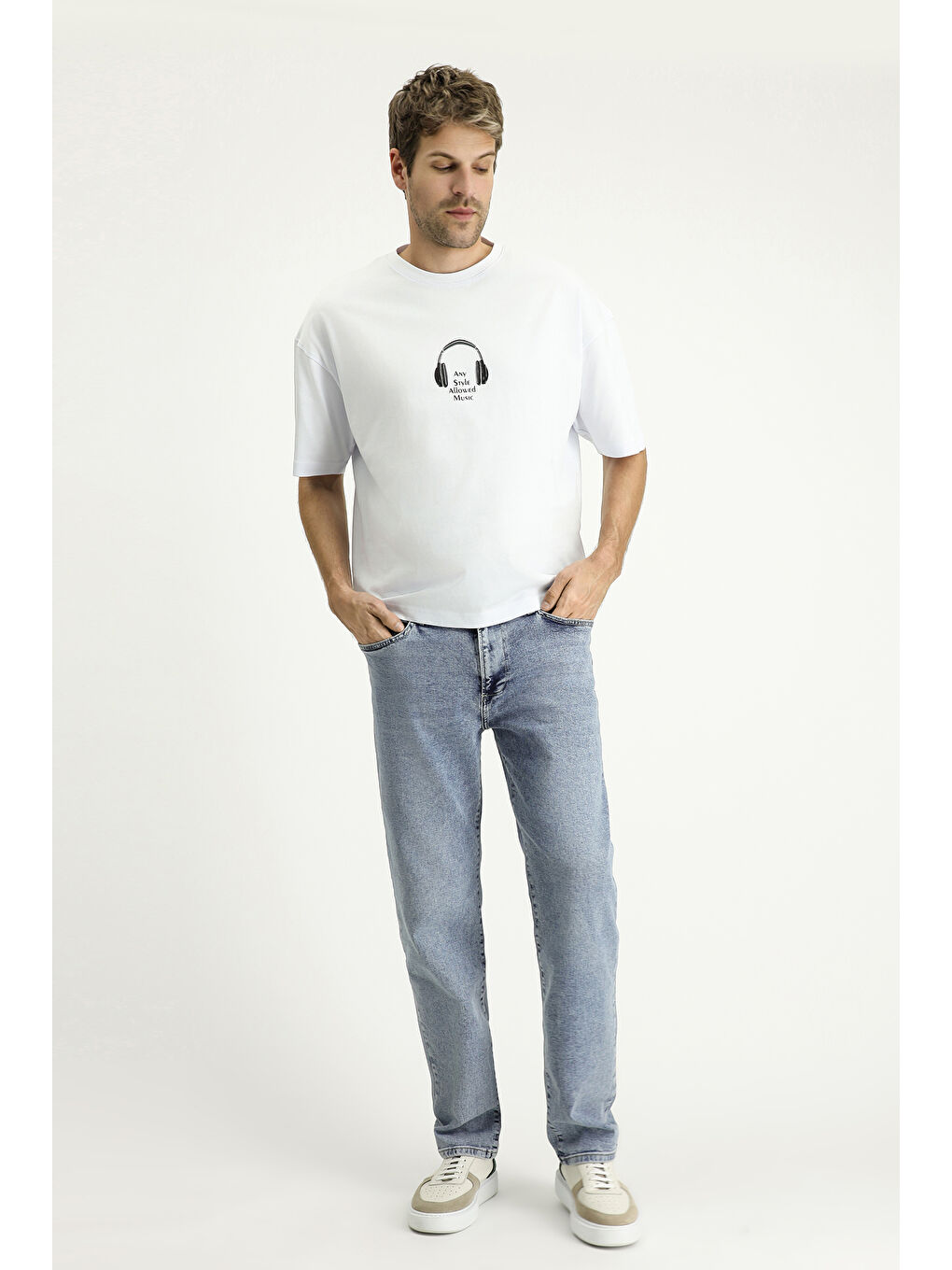 Beyaz Bisiklet Yaka Oversize Baskılı Süprem Pamuk Tişört-1