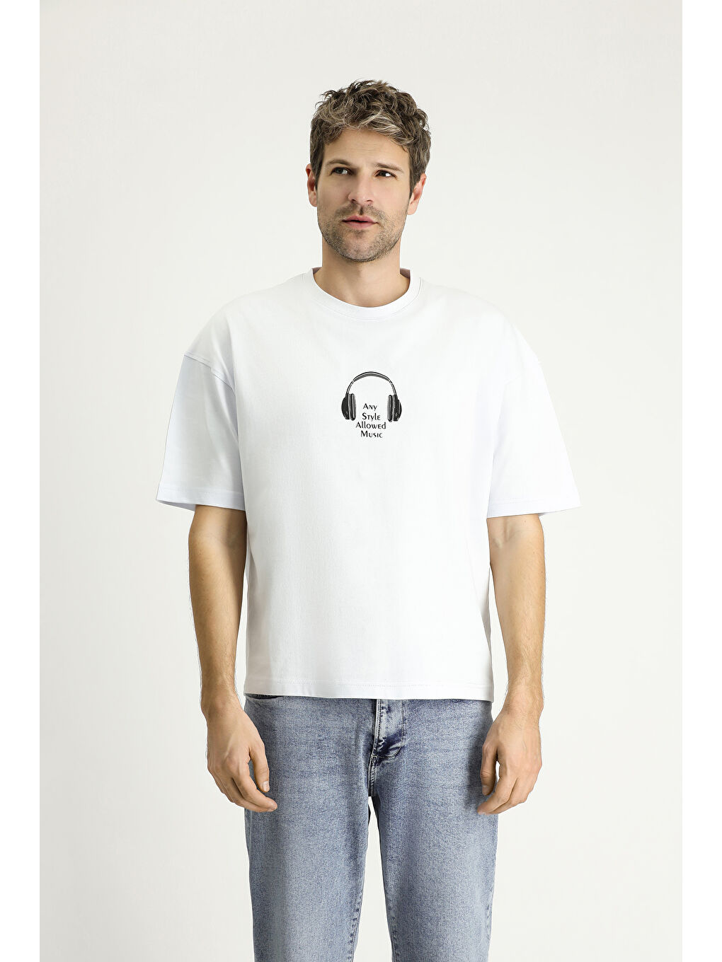 Beyaz Bisiklet Yaka Oversize Baskılı Süprem Pamuk Tişört-2