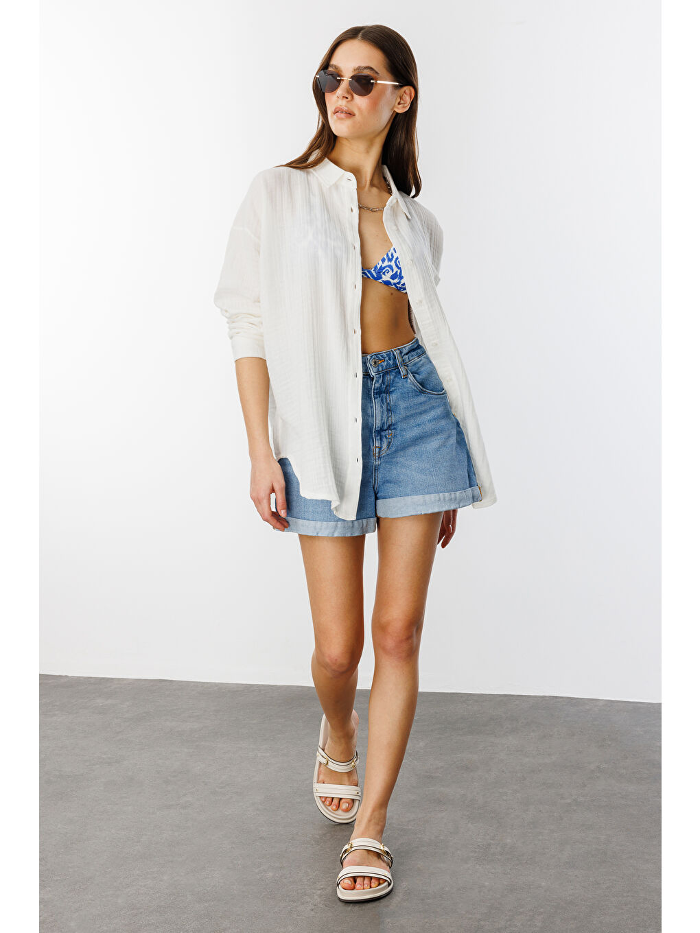 Beyaz Oversize Basic Müslin Kadın Gömlek KADIN-MÜSLİN-GÖMLEK-1