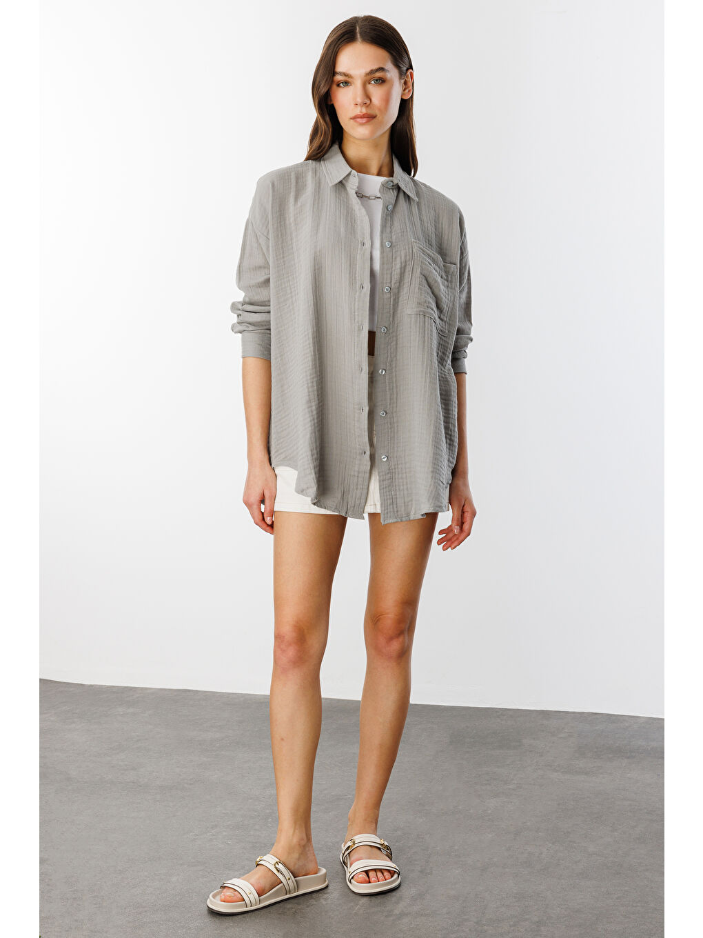 Gri Oversize Basic Müslin Kadın Gömlek KADIN-MÜSLİN-GÖMLEK-1