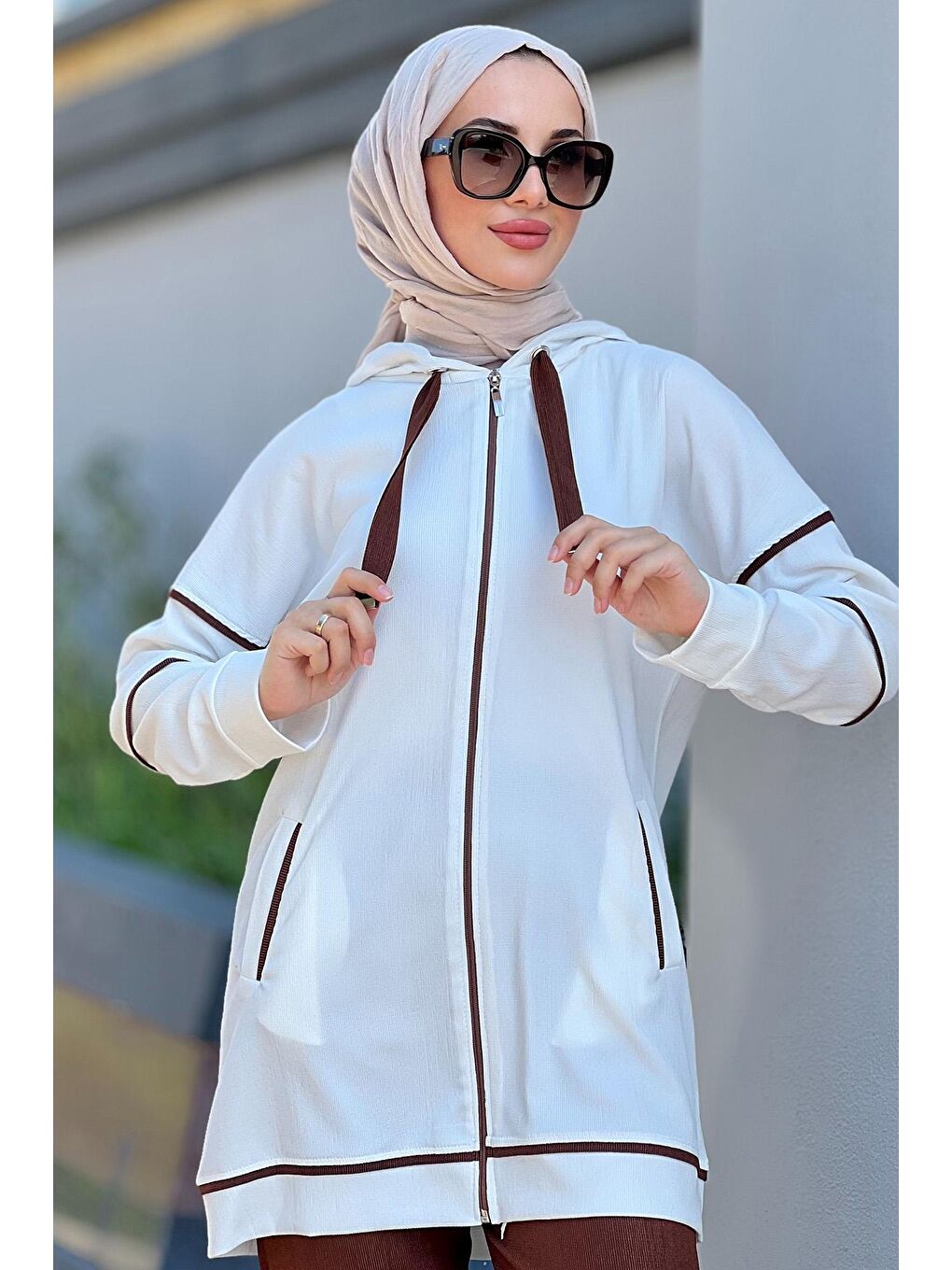 Kahverengi Ön Fermuarlı Cepli Kapüşonlu Tunik Pantolon Tesettür İkili Takım-2