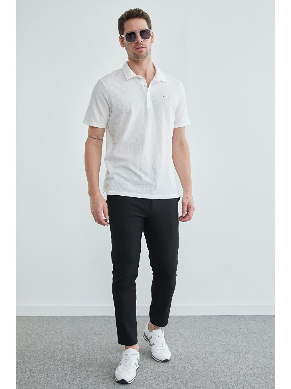 Siyah Beli Bağlamalı Dokulu Pantolon-4