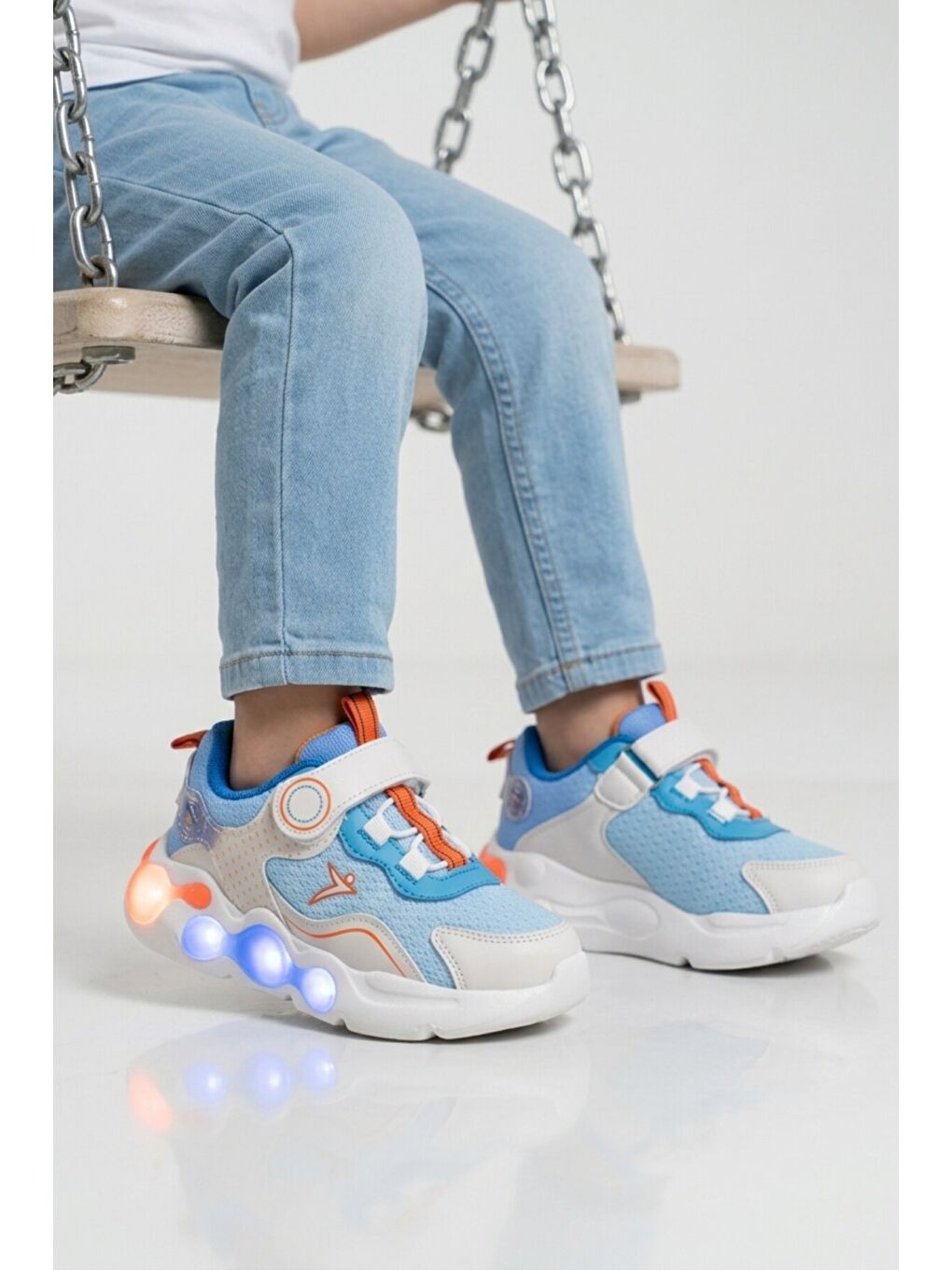 Mavi Cırtlı Işıklı Hafif Erkek Çocuk Spor Ayakkabı Flash P-1