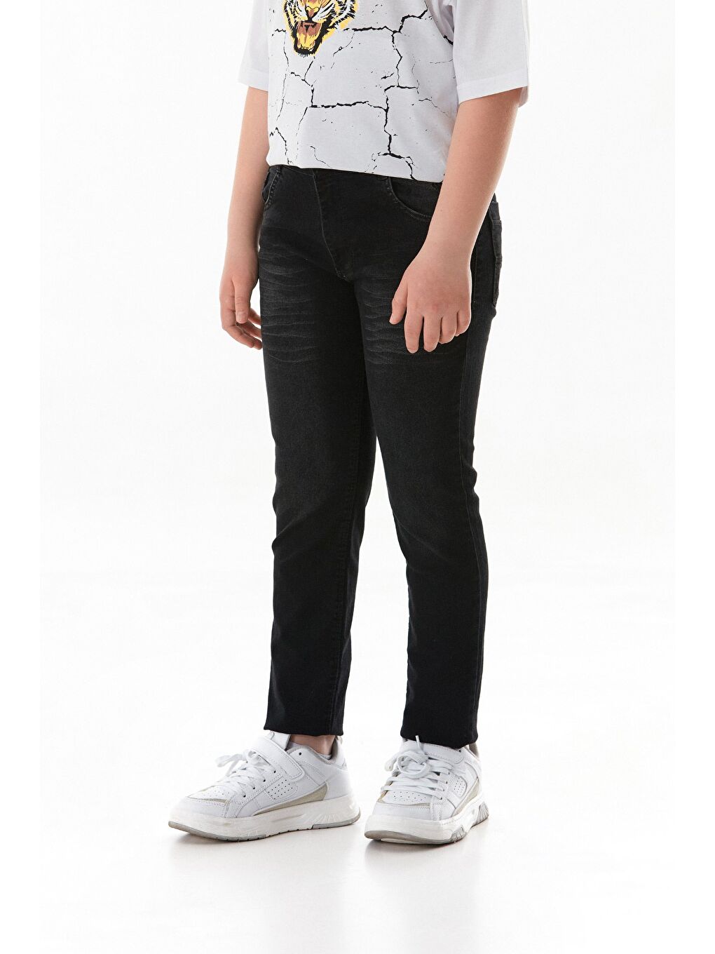 Siyah Eskitme Görünümlü Fermuarlı Erkek Çocuk Pantolon-2