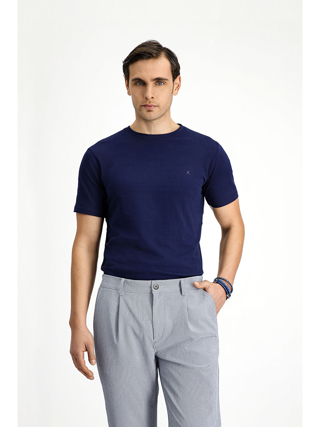 Lacivert Bisiklet Yaka Slim Fit Dar Kesim Pamuk Tişört