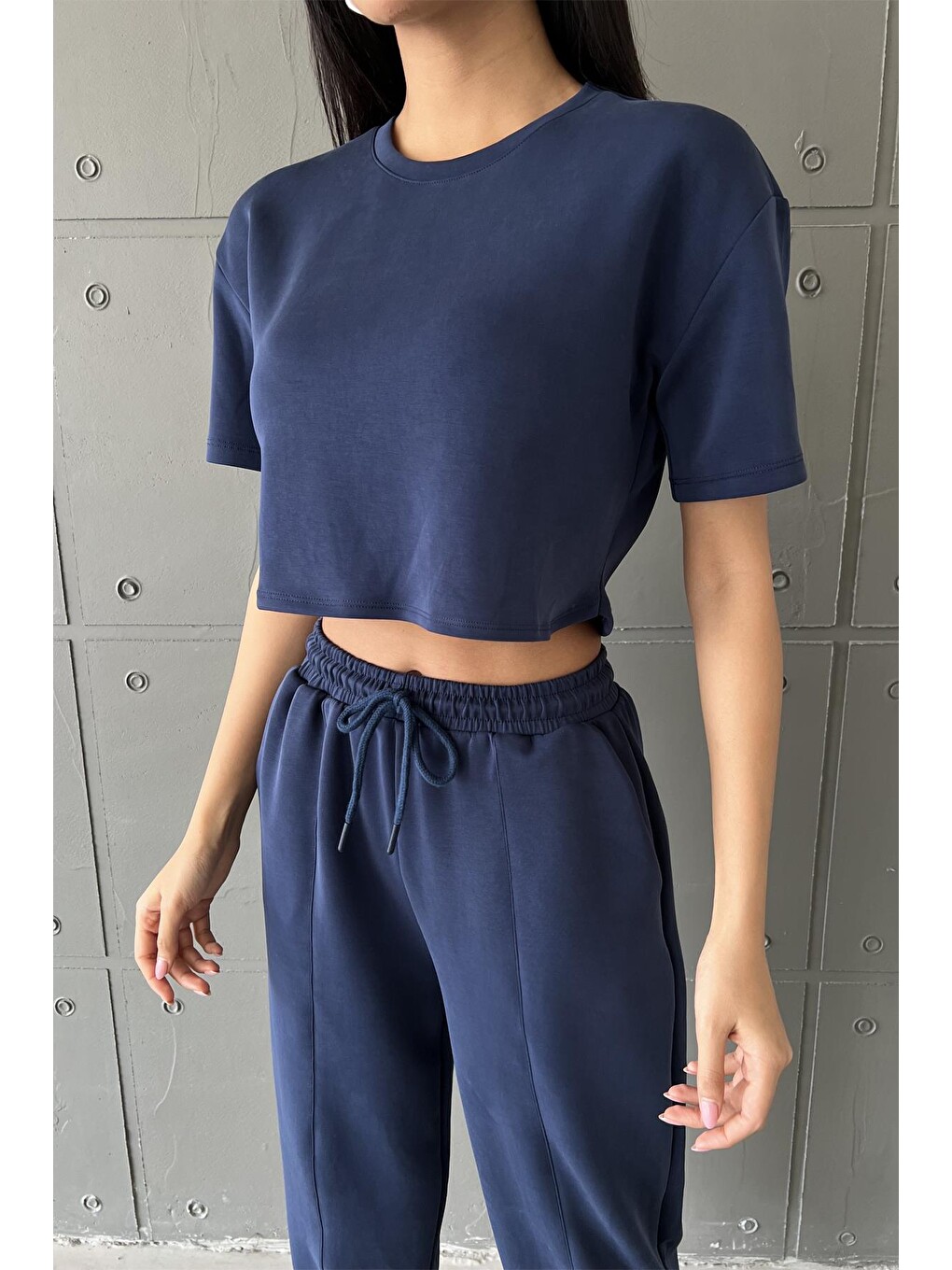 Lacivert Ultra Yumuşak Dokunuş: Modal Crop Top Serisi Kadın Tişört @savona-2