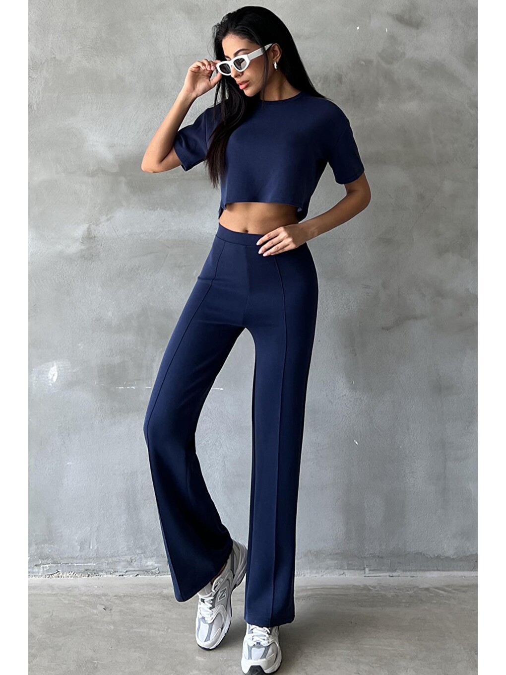 Lacivert Ultra Yumuşak Dokunuş: Modal Crop Top Serisi Kadın Tişört @savona-5