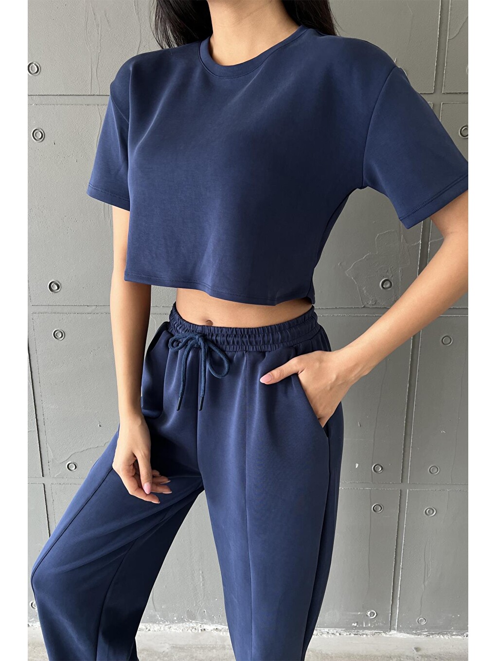 Lacivert Ultra Yumuşak Dokunuş: Modal Crop Top Serisi Kadın Tişört @savona-6